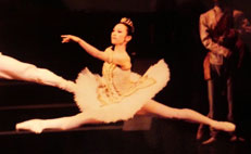 クラシックバレエスタジオ エスポワールの講師写真2